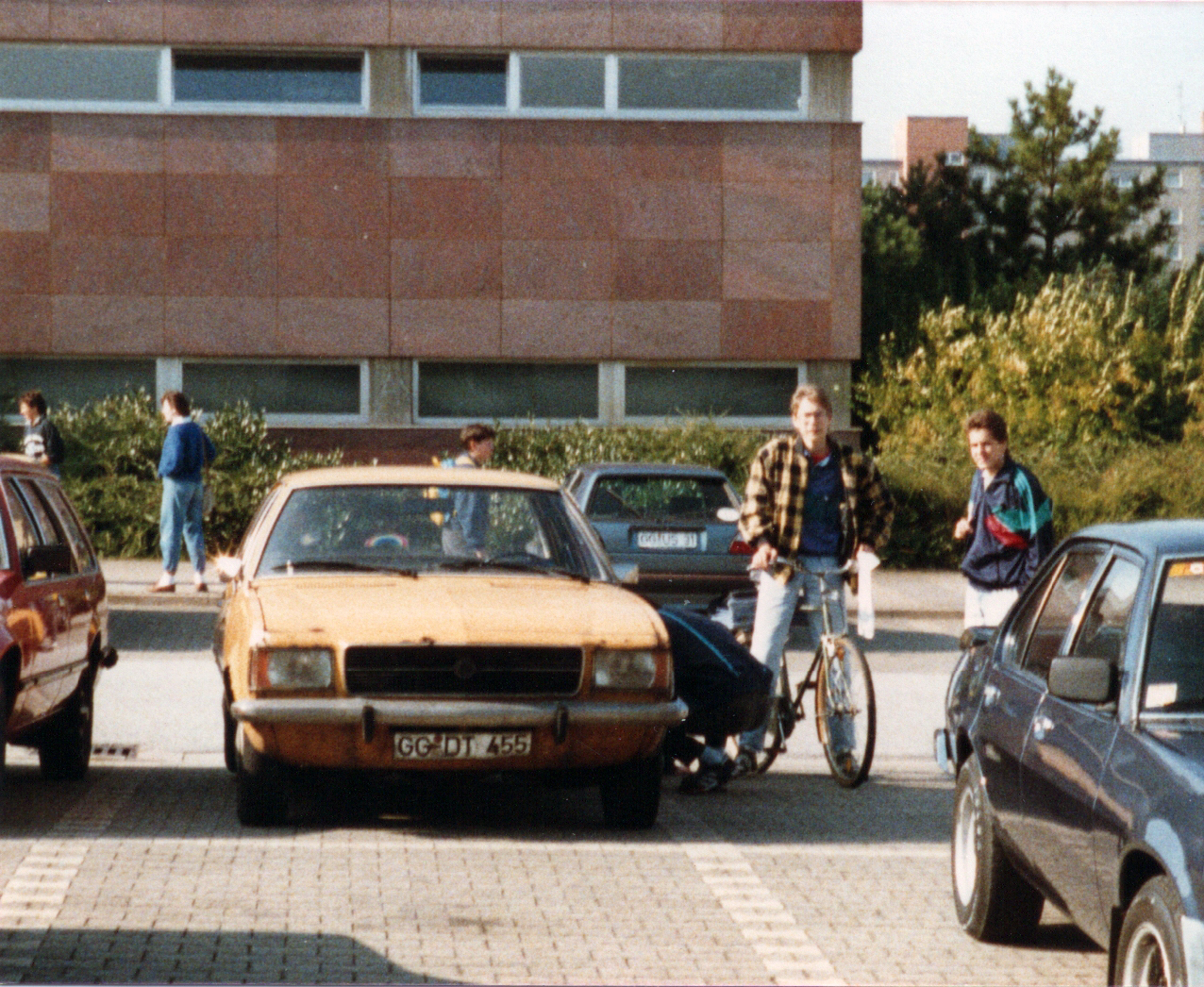 Parkplatz IKS - Rüsselsheim - Opel Rekord
