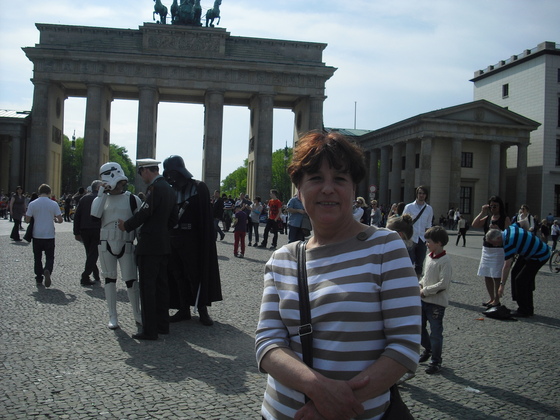 Basia vor dem Brandenburger Tor