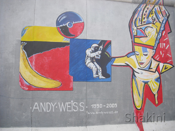 East Side Gallery - Berlin - Graffitis - Andy Weiss