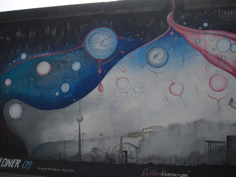 East Side Gallery - Berlin - Graffitis - Götterdämmerung