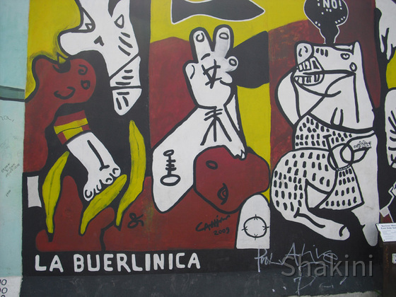 East Side Gallery - Berlin - Graffitis - La Buerlinica