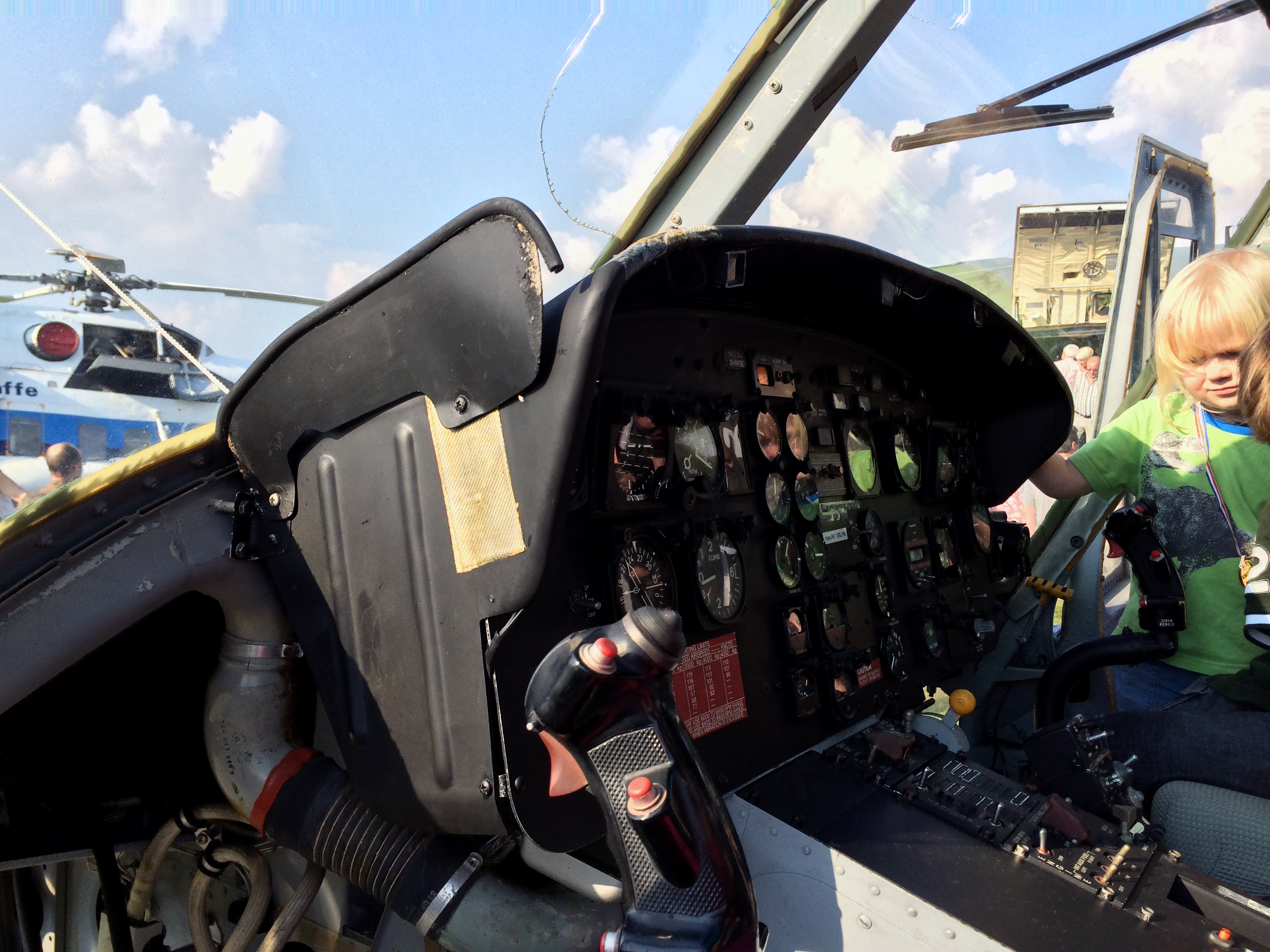 Helikopter - Cockpit - Militärflugplatz Berlin-Gatow