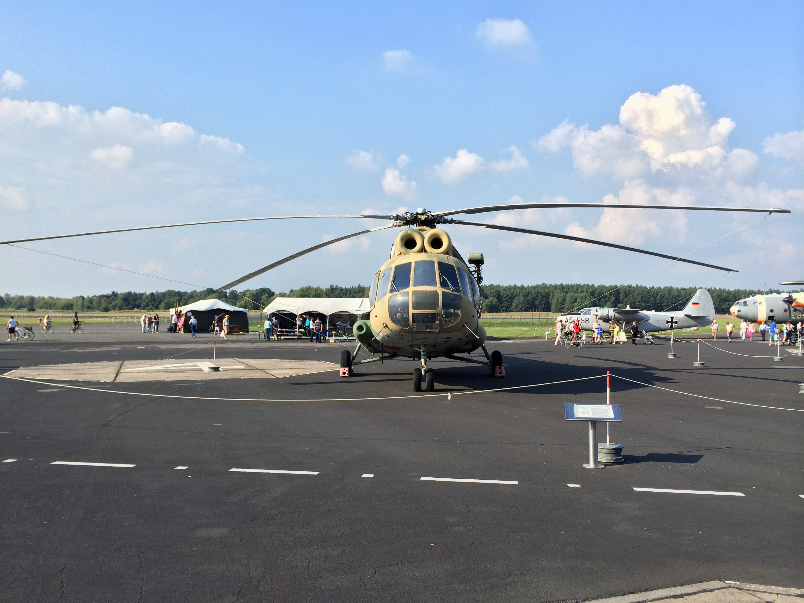 Mehrzweckhubschrauber UdSSR - Mil Mi-8T (NATO-Code: Hip)