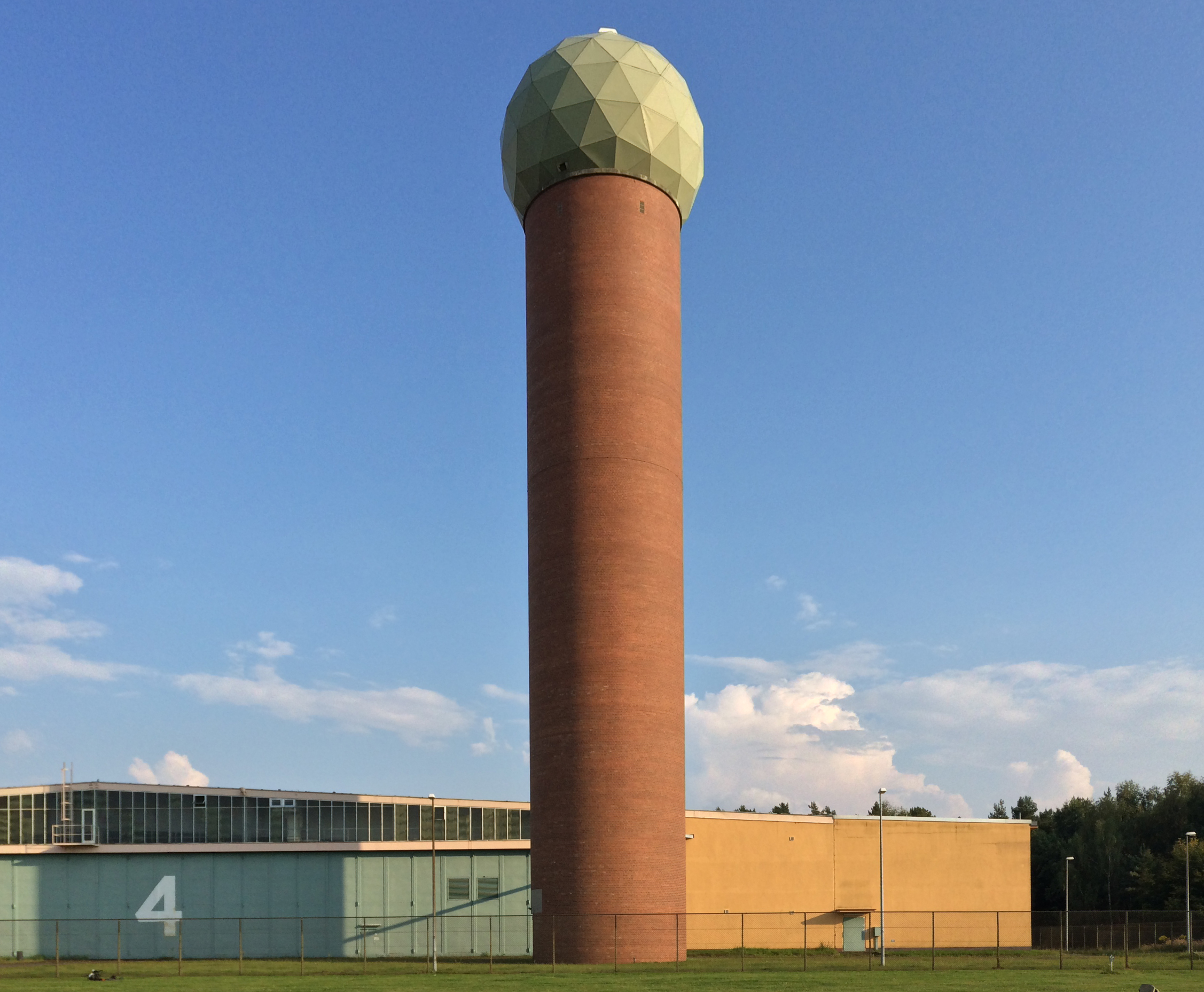 Radarturm - Radom - Flugplatz Berlin-Gatow