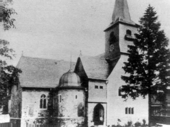 Evangelische Kirche Königstädten 1903 nach Anbau Nordseite