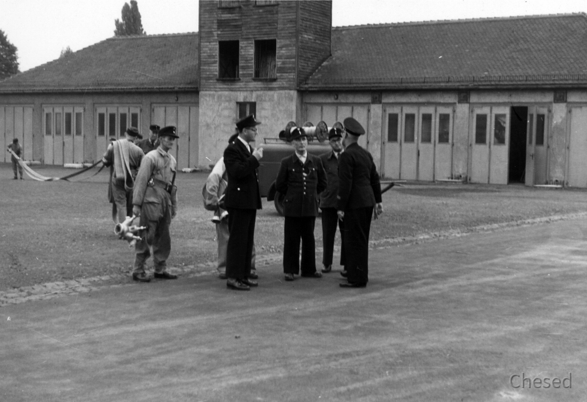 Feuerwehr Königstädten - Grundlehrgang Kassel 1958 - Lagebesprechung