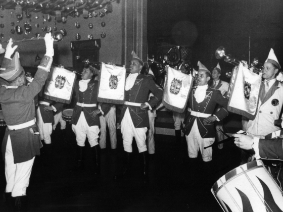 Feuerwehr Königstädten - Fanfarenzug bei Fastnacht - 1965