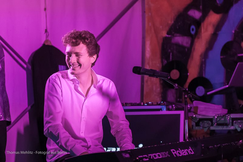 Blues Pianist Dan Popek 🎹 Legendäres Berliner Straßenfest