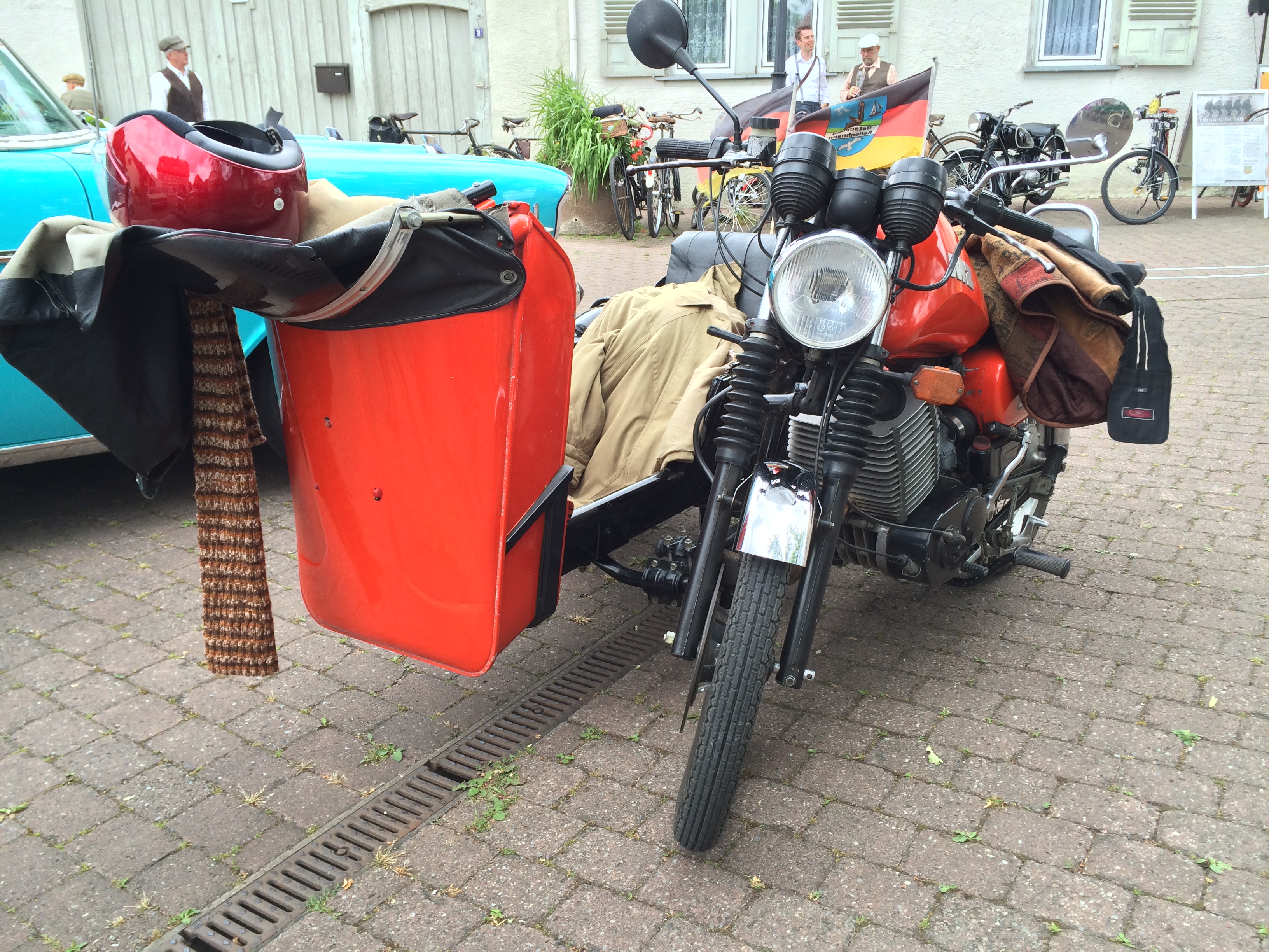 MZ Motorrad mit Beiwagen - Frontansicht