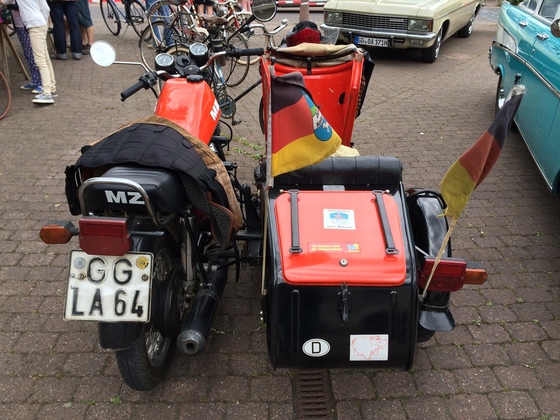 MZ Motorrad mit Beiwagen - Heckansicht