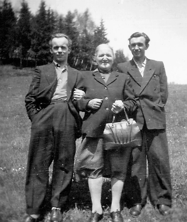 Mein Vater Ludwik Fila (links) mit Großmutter Katarzyna und Onkel Włodek