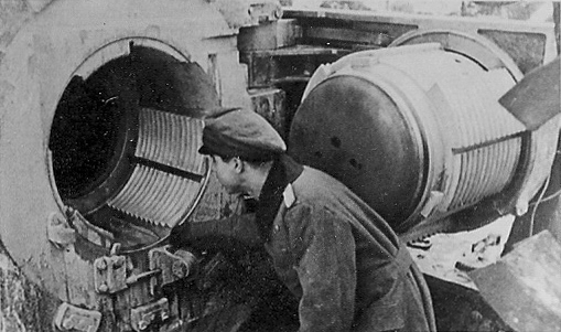 Deutsche Mörser Kanone vor Leningrad - 1942 - Gigantischer Mörser-Verschluss