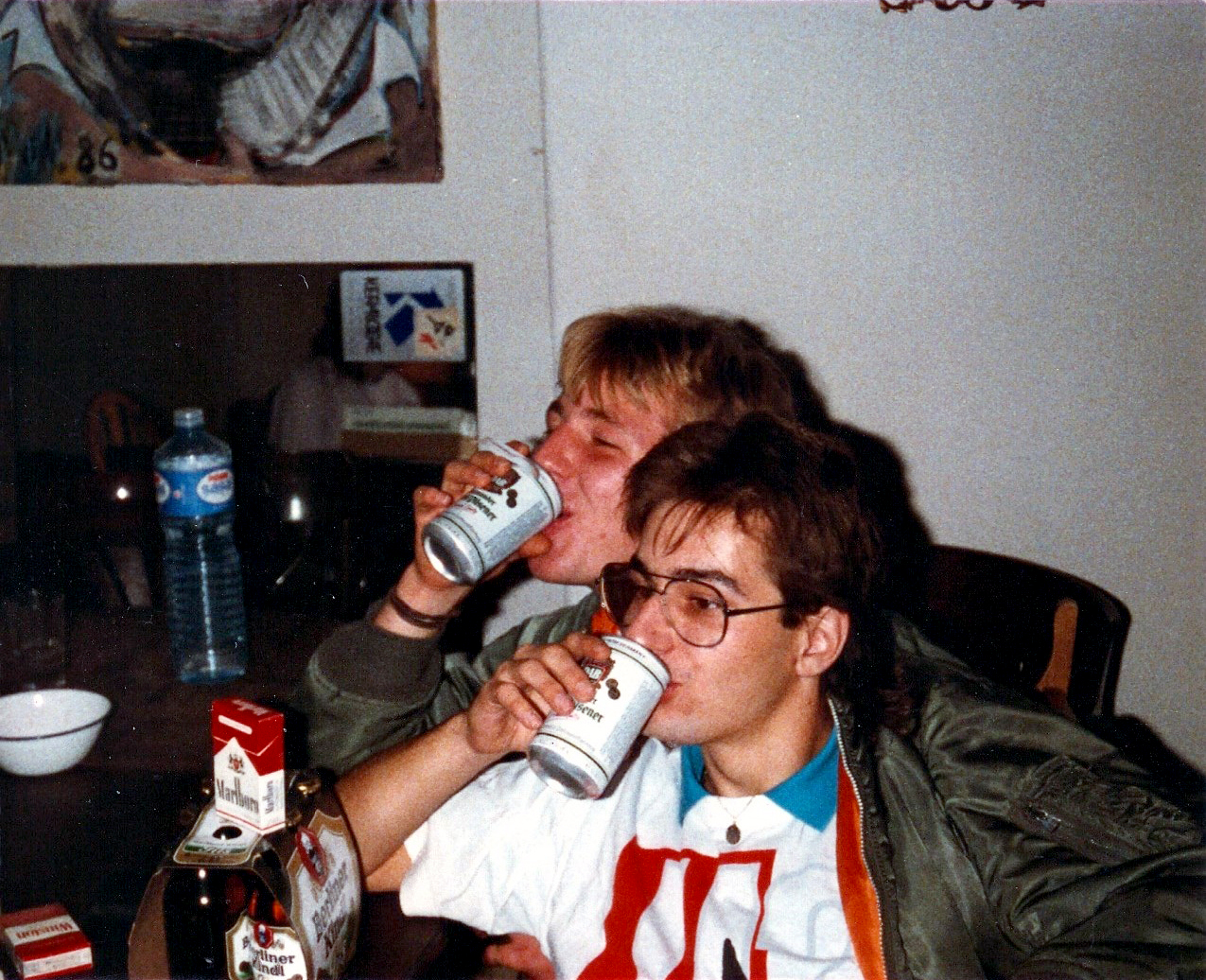 Wettsaufen - Dosenbier-Party - Berlin-Kreuzberg - 1988