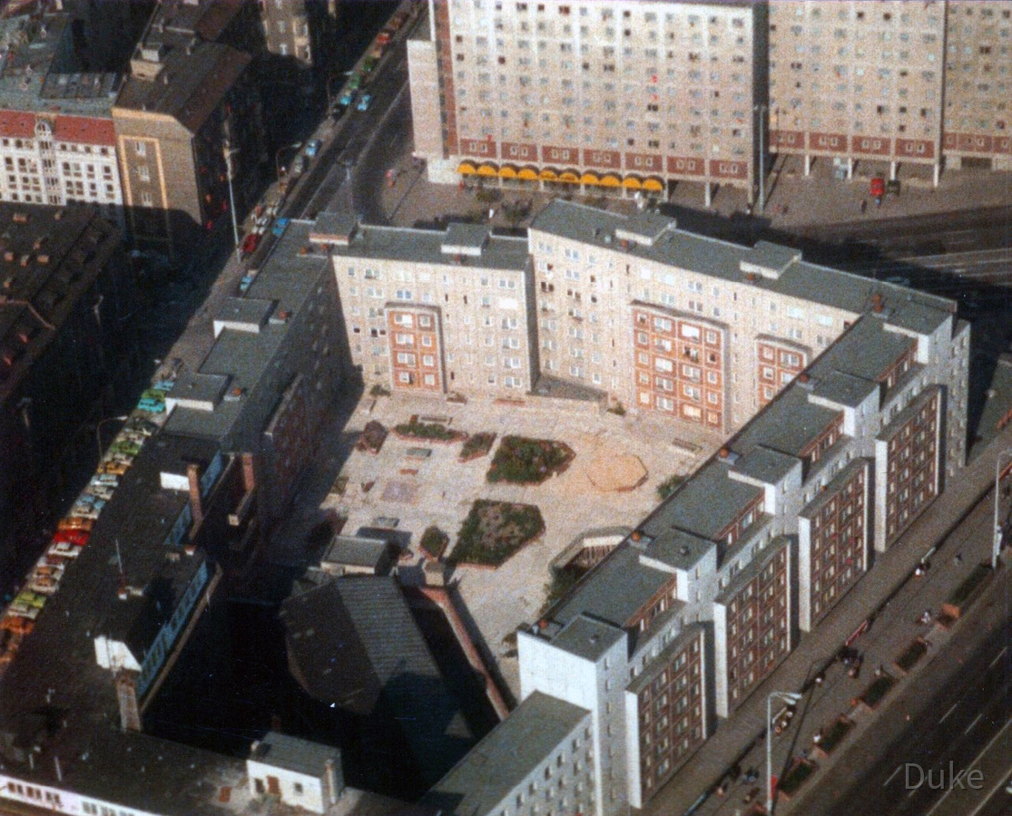 Blick und Aussicht vom Fernsehturm Berlin - 1988