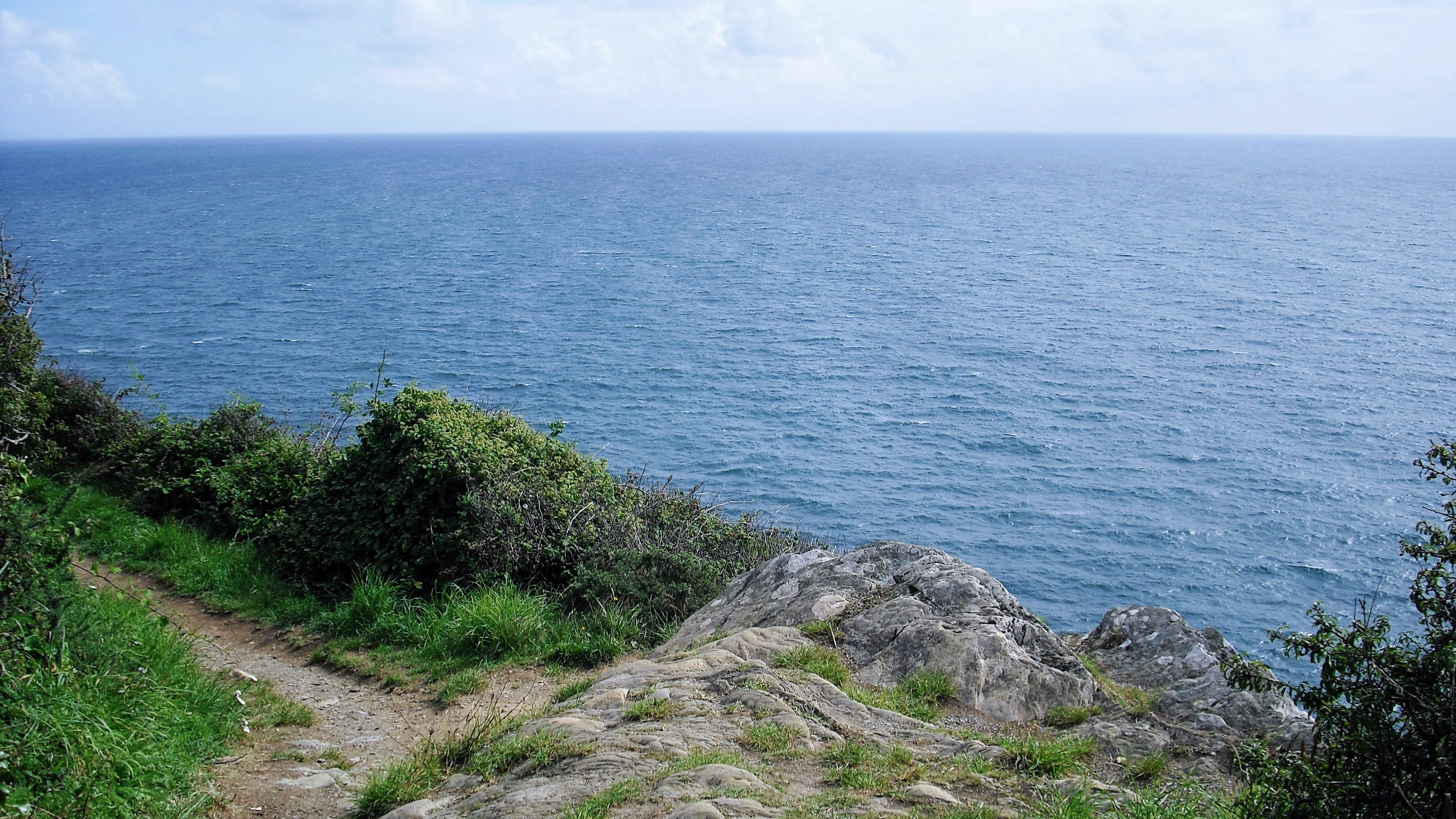 Schöner Wanderweg entlang der Atlantikküste - Cornwall - Polperro