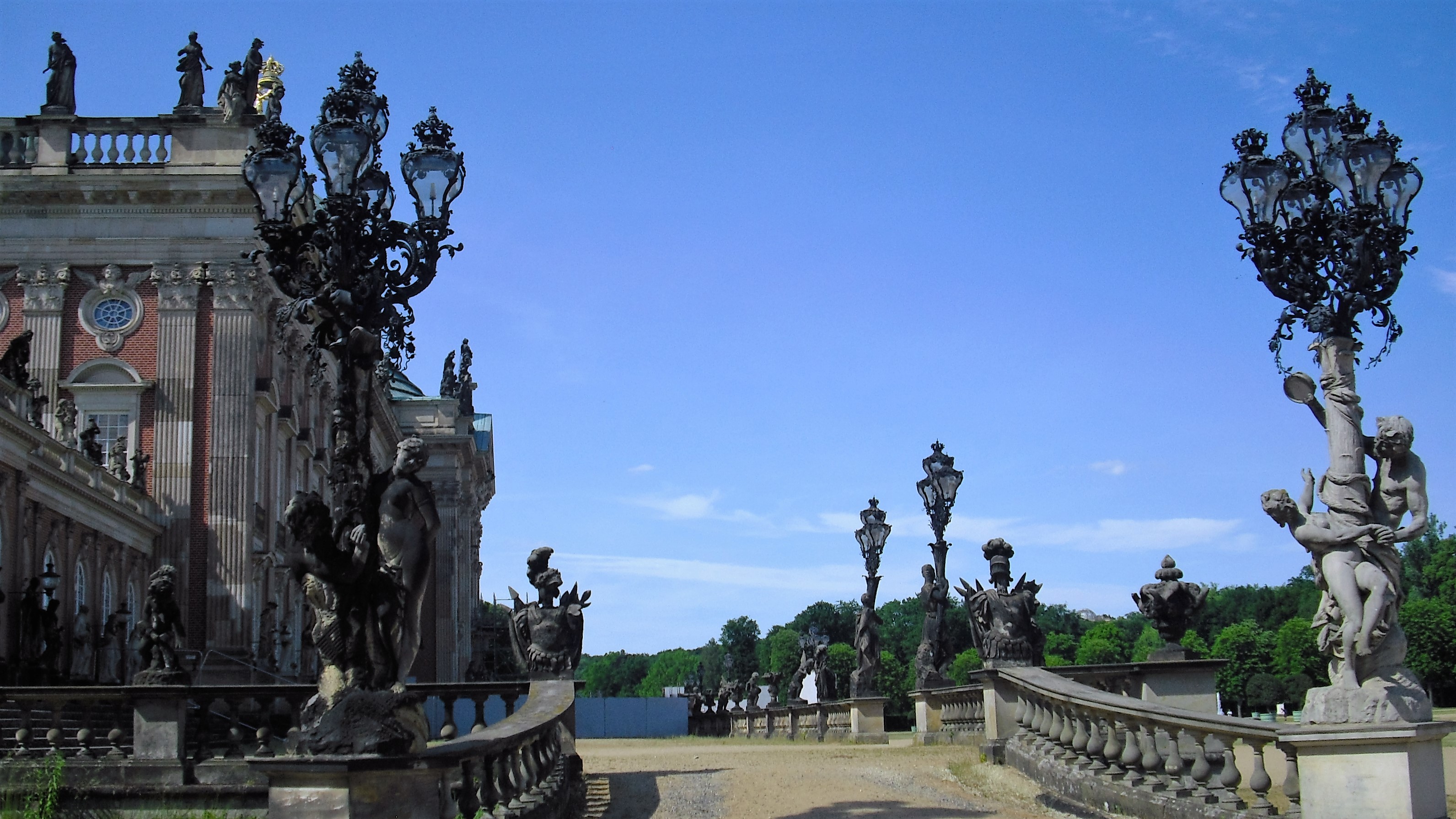 Neues Palais - Seitenansicht