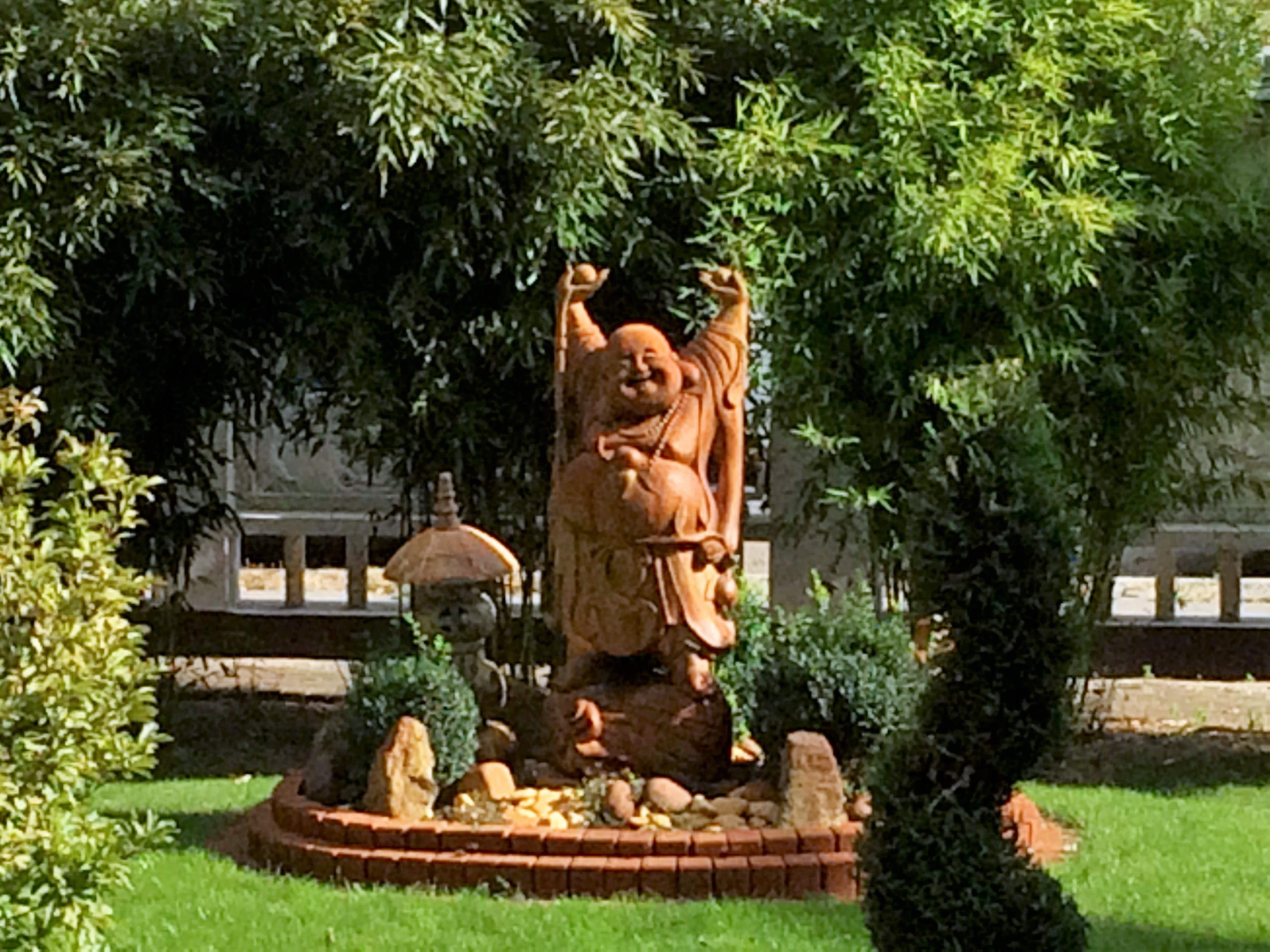 Pagoda Garten - Fröhlicher Buddha