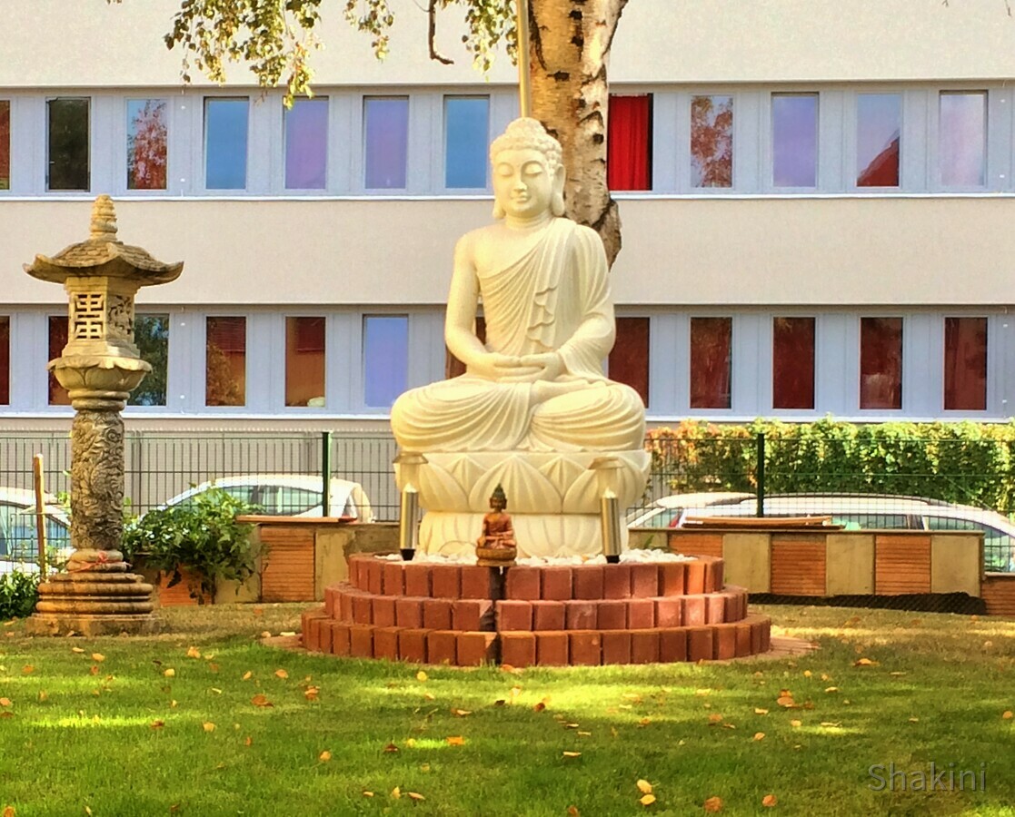 Buddha - Statue