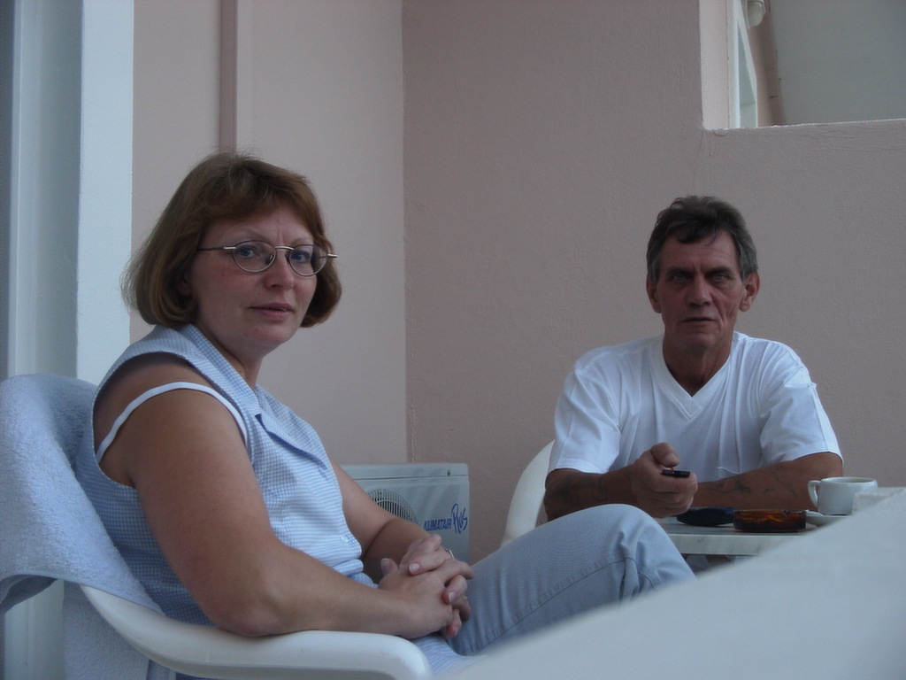 Angelika und Heinz Gode auf Hotelbalkon