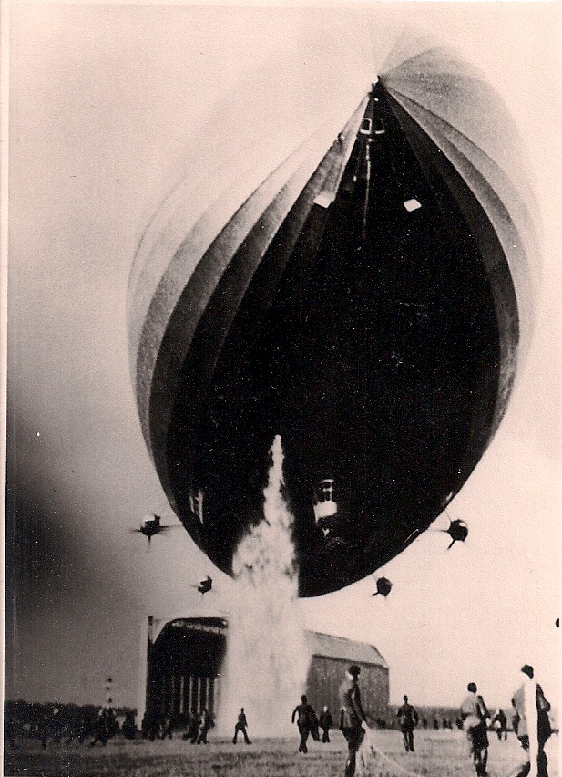Zeppelin Hindenburg LZ 129 - Wasserballast Ablassen - Frankfurt am Main - 1937