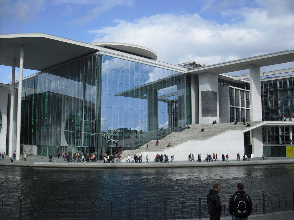 Berlin - Abgeordnetenhaus an der Spree - Bundestagsbibliothek - Plenarbereich