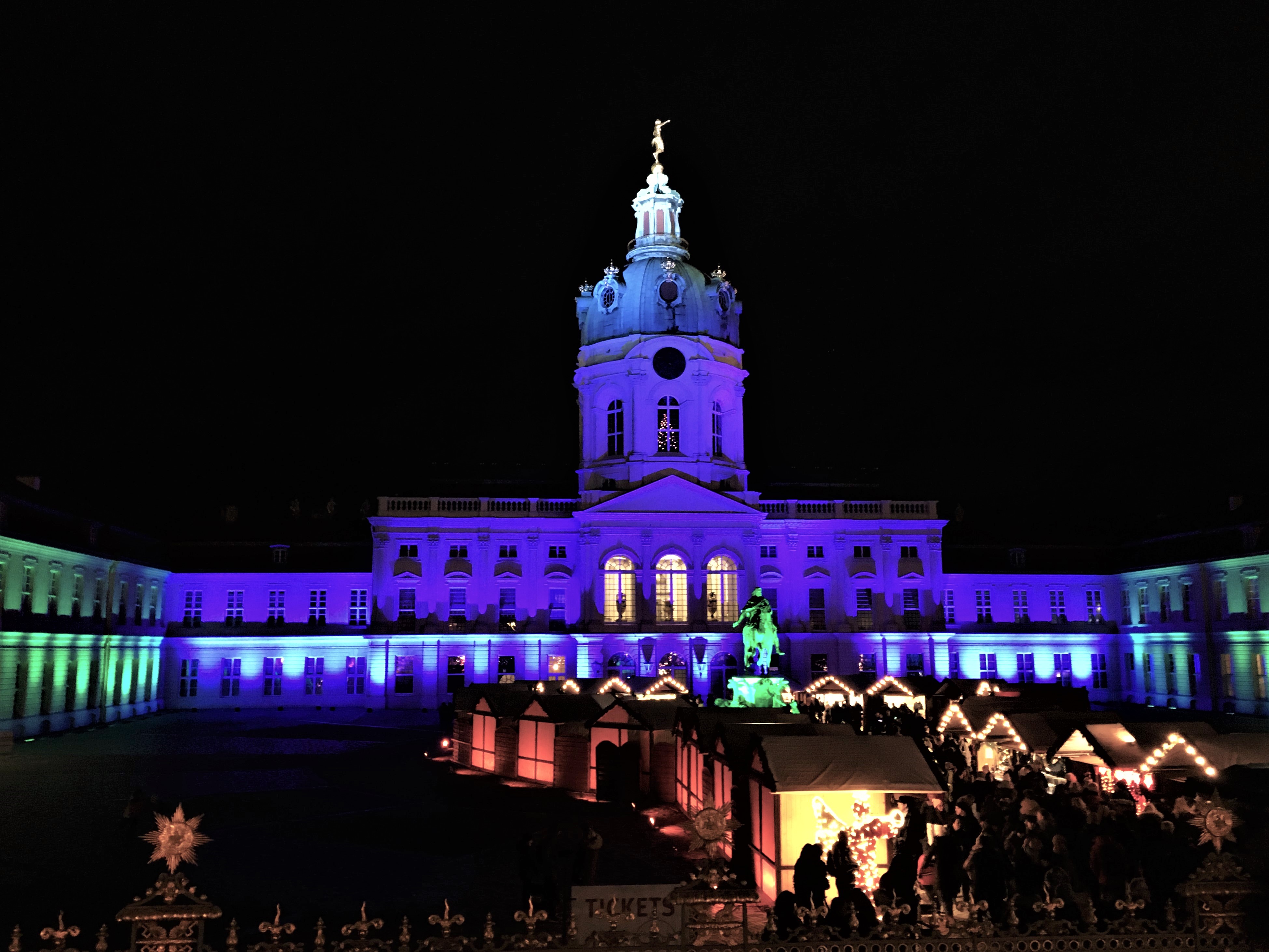 Weihnachtsmarkt vor dem Schloss Charlotenburg