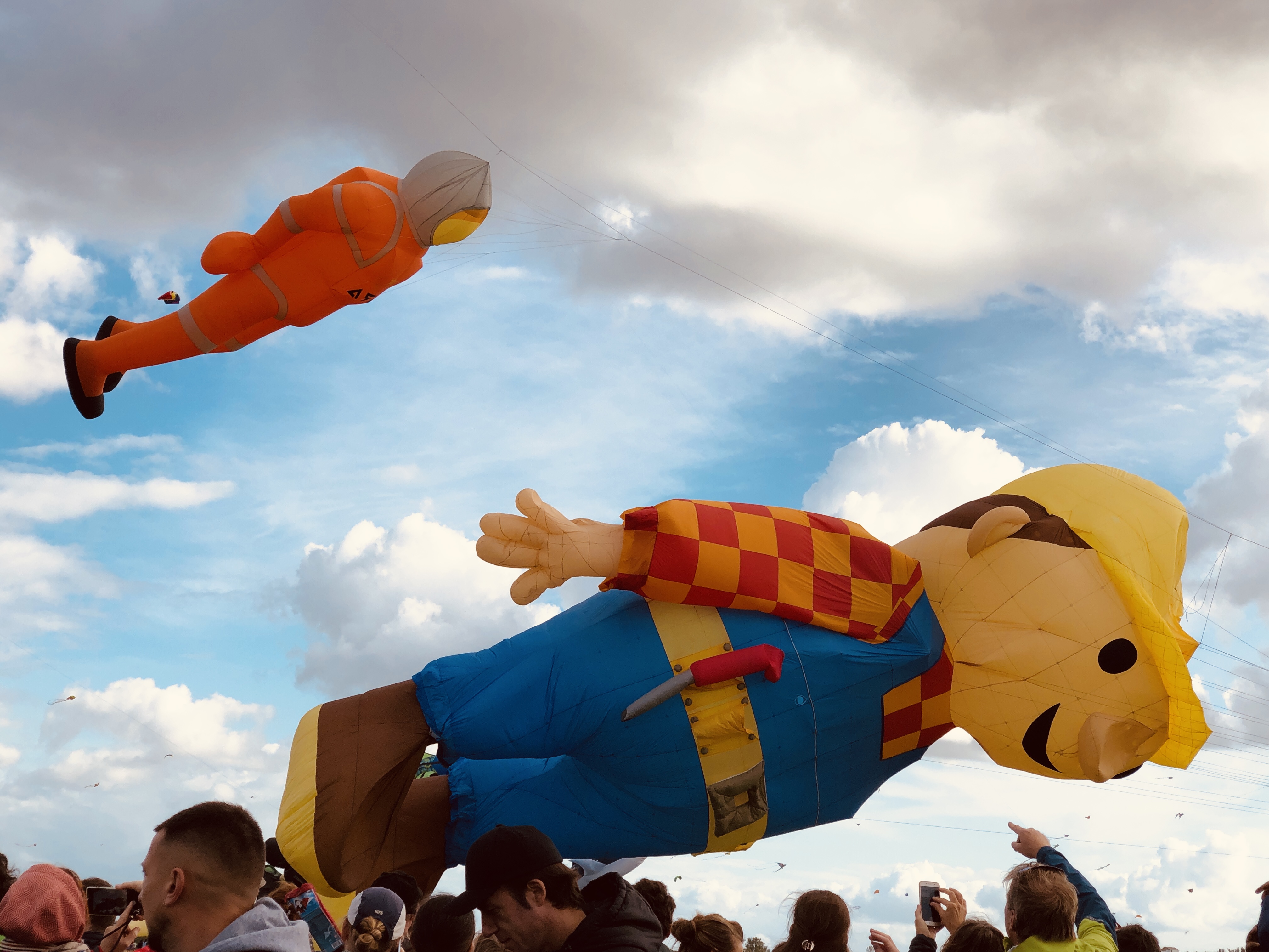 Riesendrachen Festival am Tempelhofer Feld - Berlin