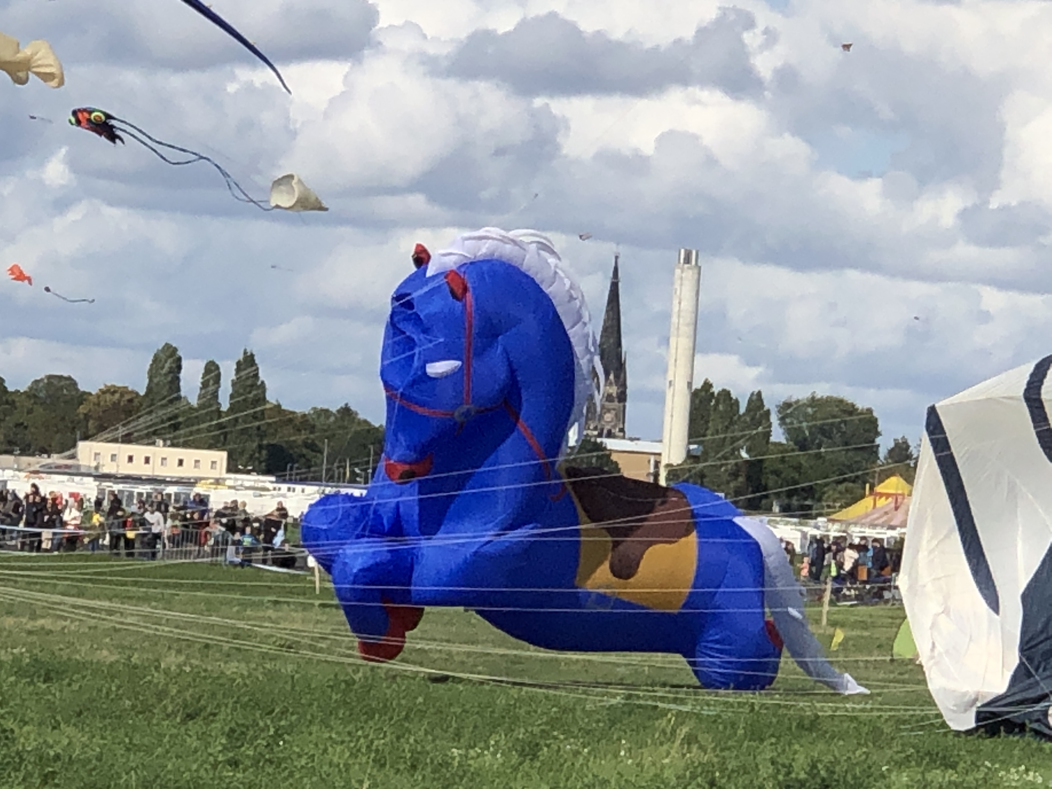 Riesendrachen Festival am Tempelhofer Feld - Berlin