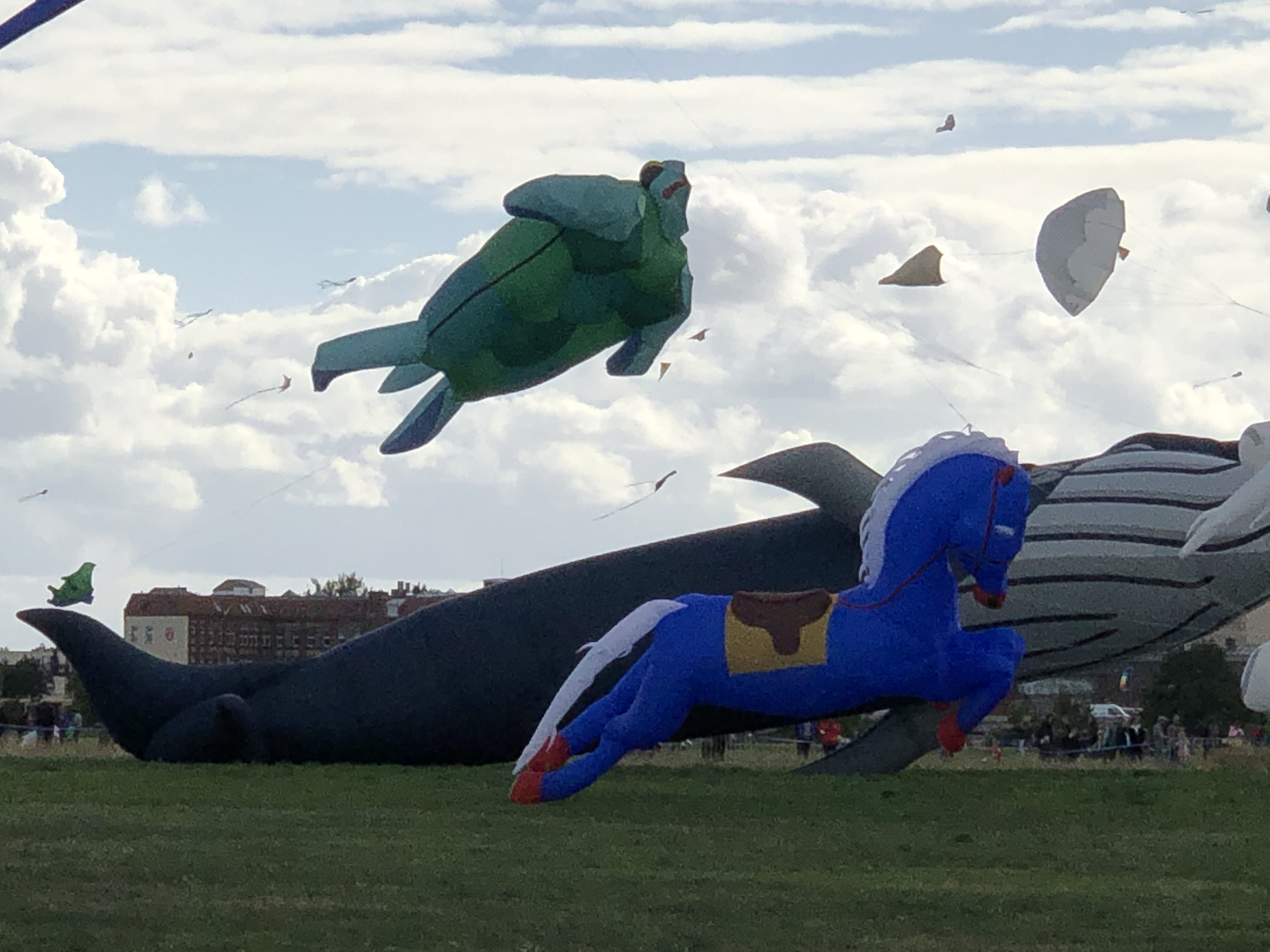 Riesendrachen Festival am Tempelhofer Feld - Berlin