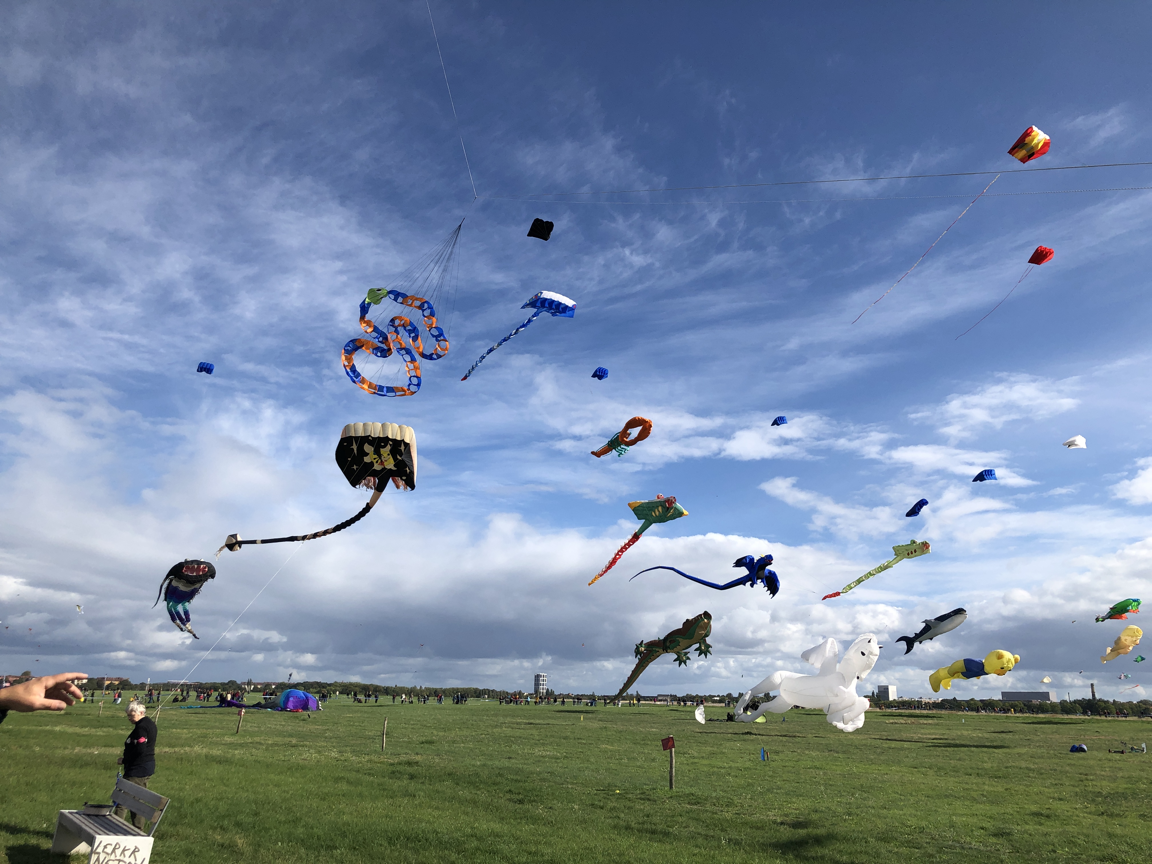 Riesendrachen Festival am Tempelhofer Feld - Berlin