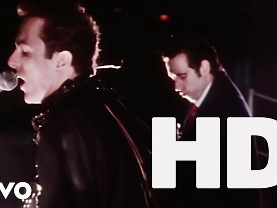 The Clash - London Calling (Official HD Video)