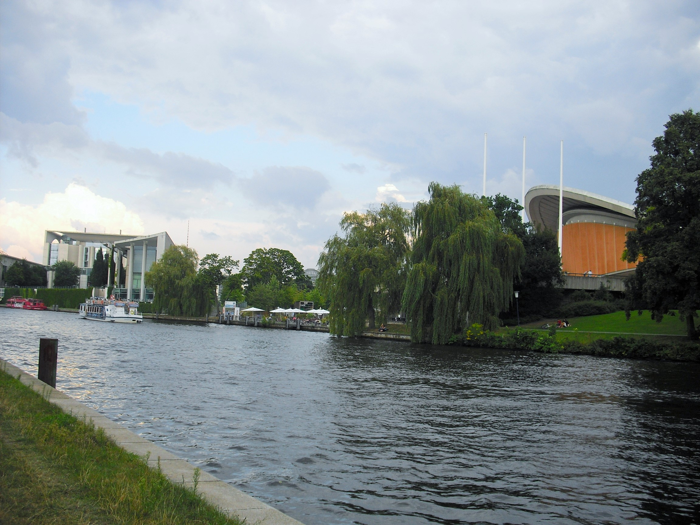 An der Spreepromenade