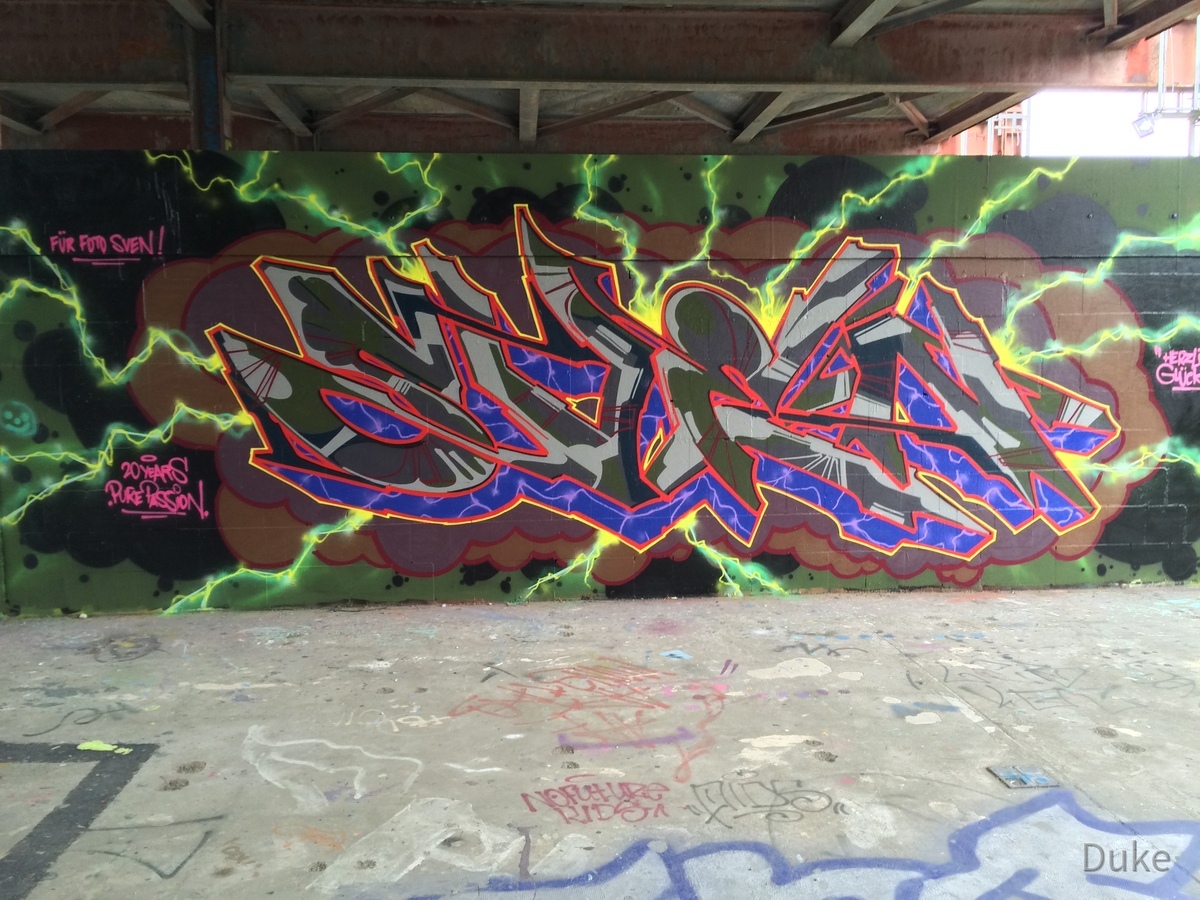 Berlin - Teufelsberg - Graffiti - Flash Letters