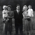 1947 - Spaziergang am Sportheim Alemannia - Familie Grünewald und Familie Friedrich