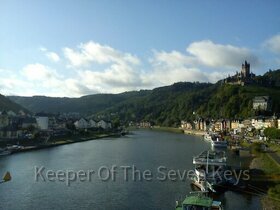 Rhein mit Burg in der Nähe von Koblenz