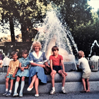 Mit Kindern im Berliner Zoo - August 1985