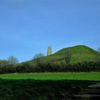 Glastonbury Tor - over the hill - über dem Hügel