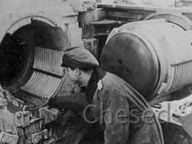Deutsche Mörser Kanone vor Leningrad - 1942 - Gigantischer Mörser-Verschluss